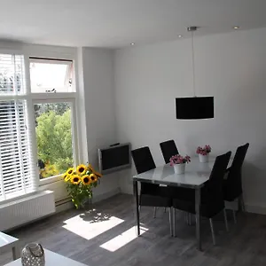 Apartment De Zeester