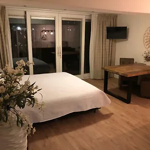  Accommodatie bij particulieren Garden Room&economy